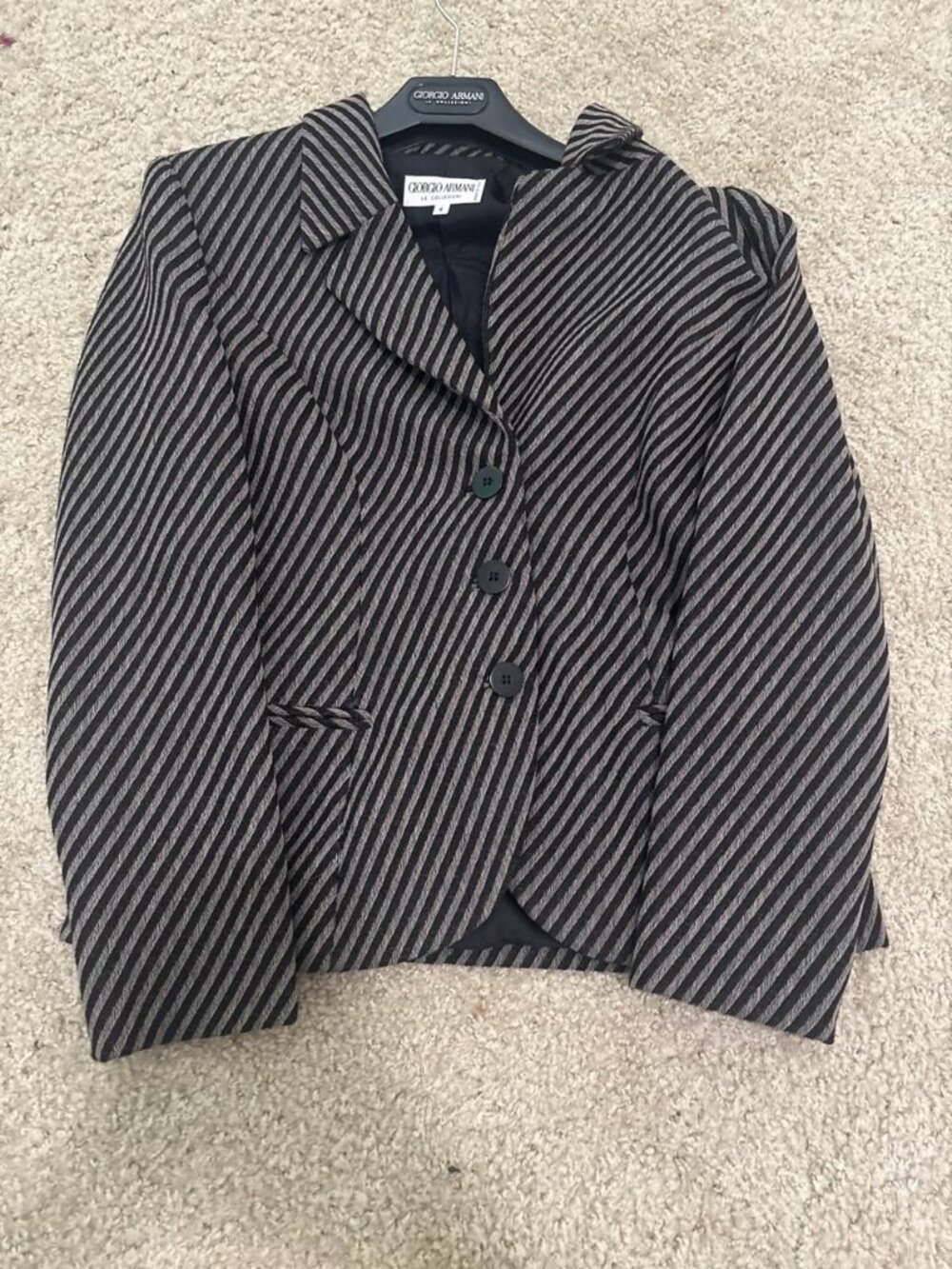 Giorgio Armani Le Collezioni Wool Blazer Jacket Size 4 Black Gray Stripe